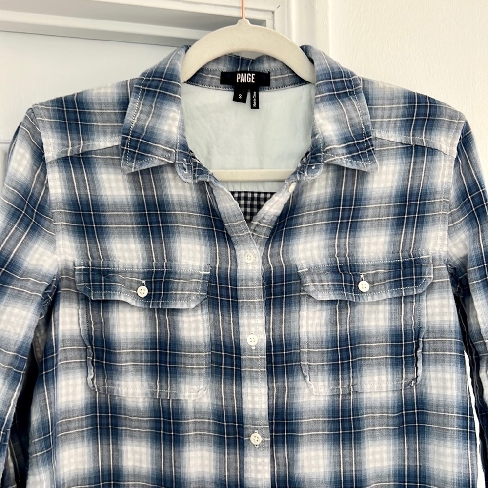 ♥️ Paige blue white plaid button down top - Picture 2 of 6